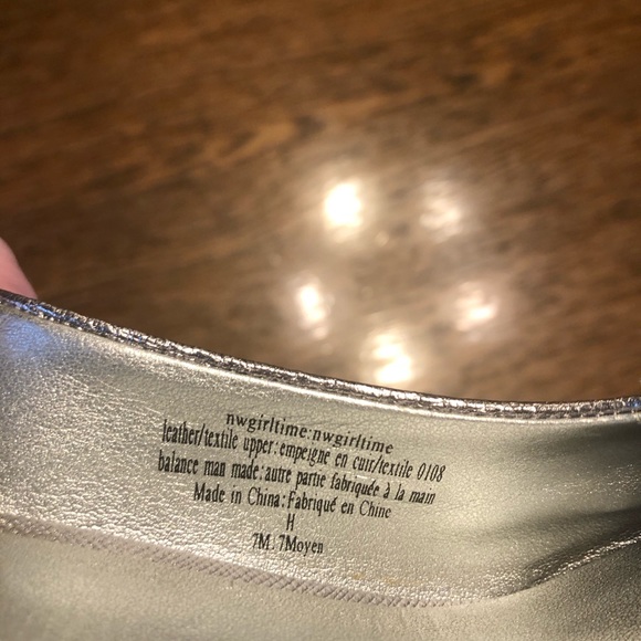 Nine West Silver Heels - Picture 4 of 4